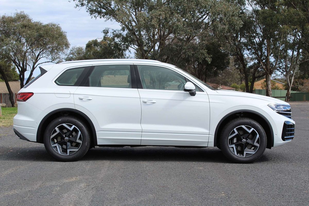 2024 Volkswagen Touareg 170TDI RC