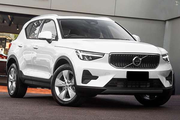 2024 Volvo XC40 Plus B4