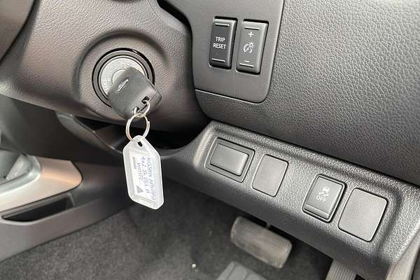 2024 Nissan Navara SL D23 4X4