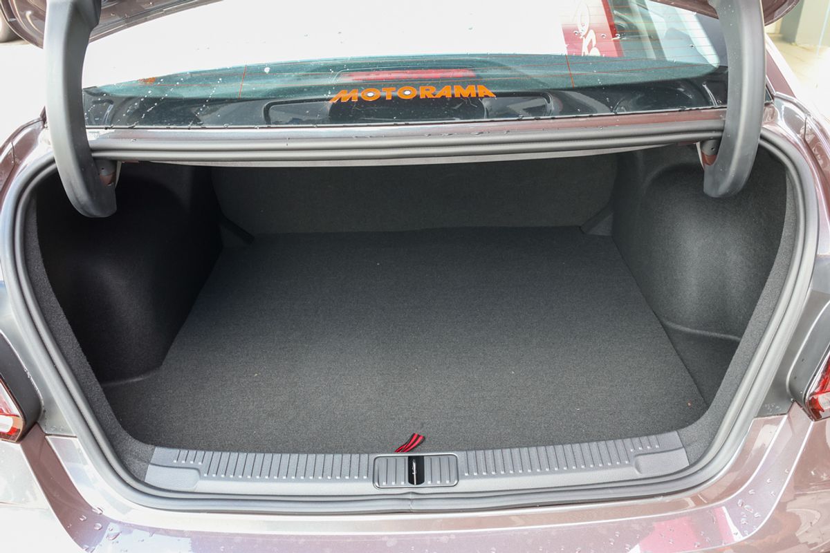 2024 MG MG5 Essence
