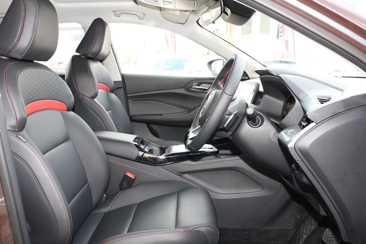 2024 MG MG5 Essence