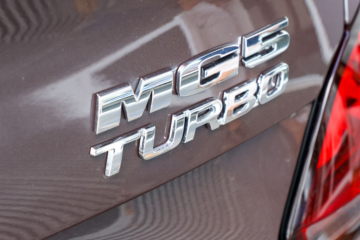 2024 MG MG5 Essence