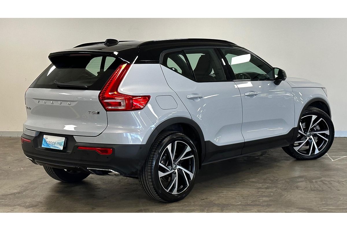 2019 Volvo XC40 T5 R-Design