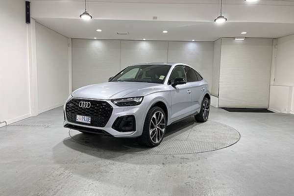 2024 Audi Q5 55 TFSI e S Line FY