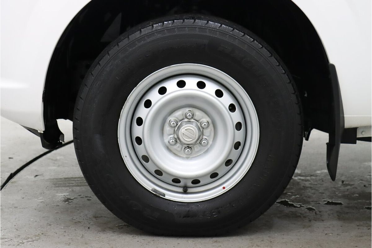 2016 Nissan Navara RX D23 Rear Wheel Drive