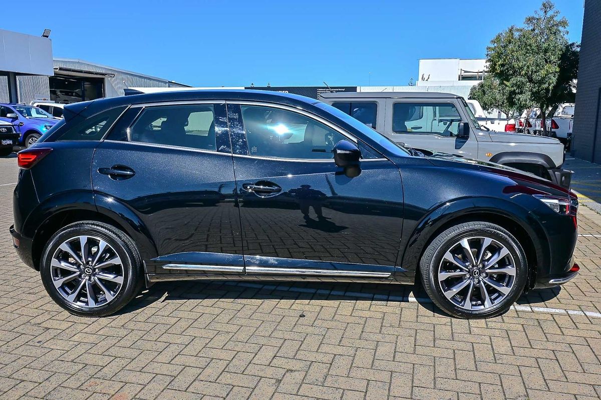 2022 Mazda CX-3 sTouring DK