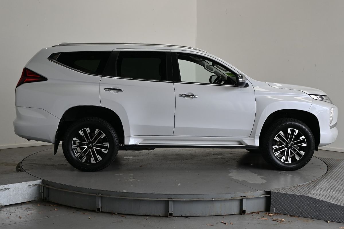 2022 Mitsubishi Pajero Sport GLS 4WD 7 SEATWAGON QF4X46