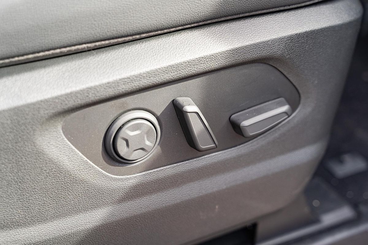 2024 Hyundai STARIA Highlander US4.V2