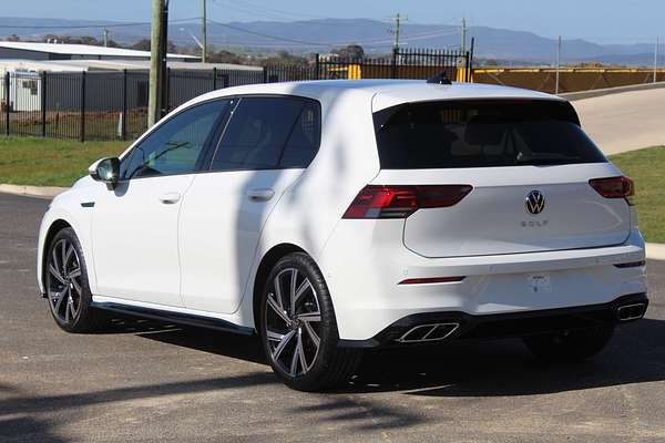 2024 Volkswagen Golf 110TSI R-Line 8