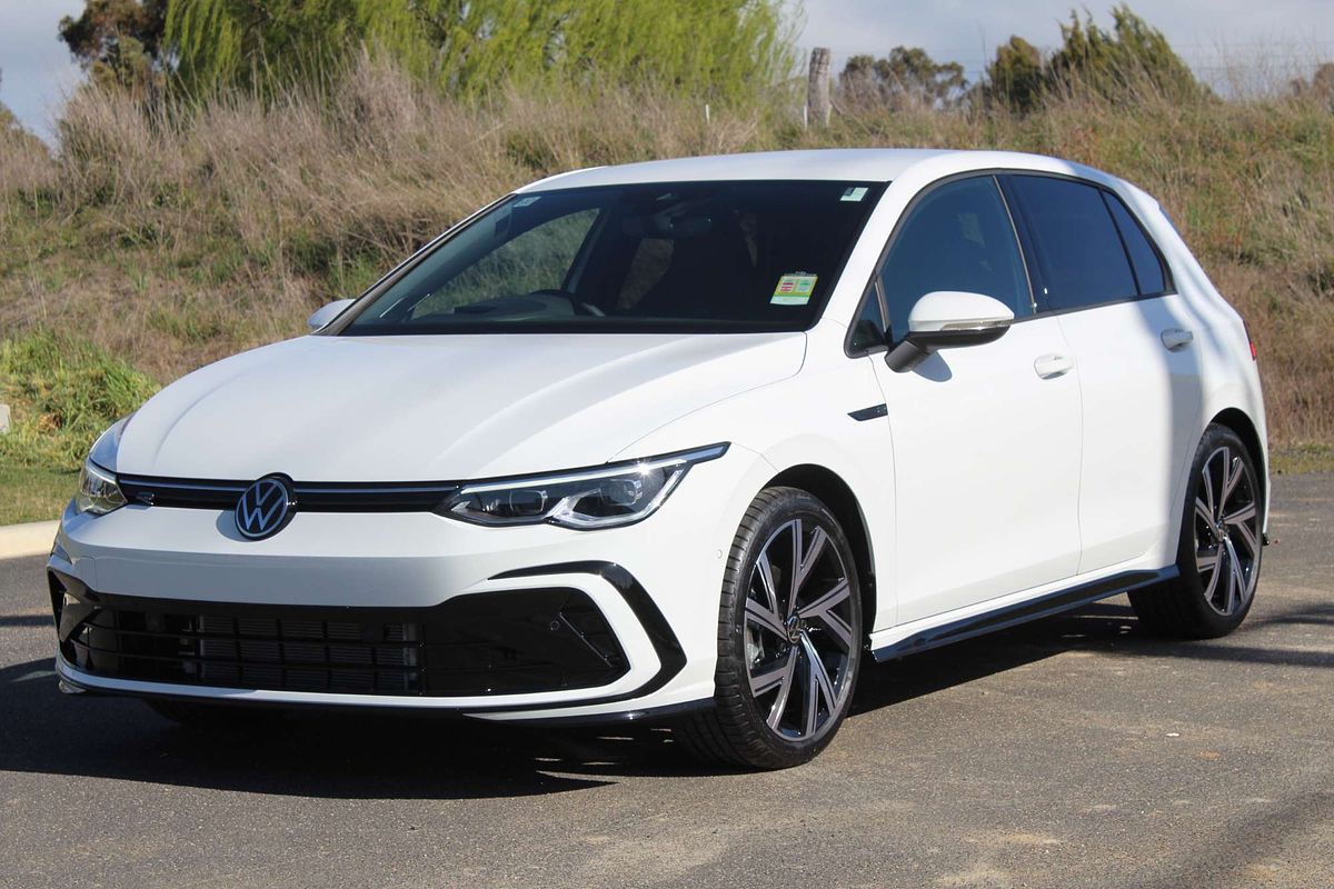 2024 Volkswagen Golf 110TSI R-Line 8