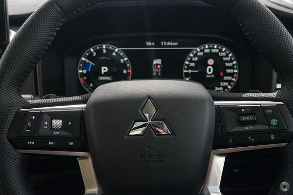 2024 Mitsubishi Outlander Exceed ZM