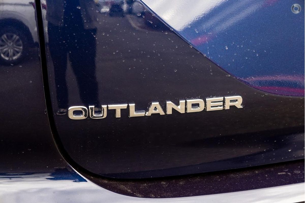 2024 Mitsubishi Outlander ES ZM