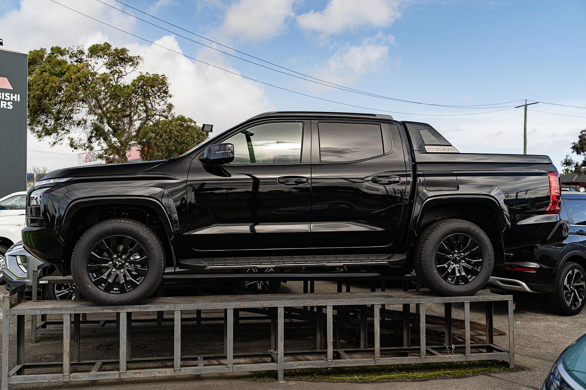 2024 Mitsubishi Triton GSR MV 4X4