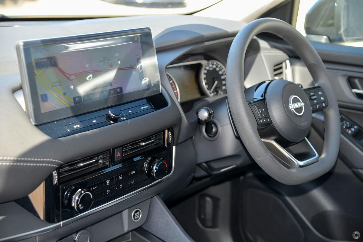 2024 Nissan QASHQAI ST+ J12