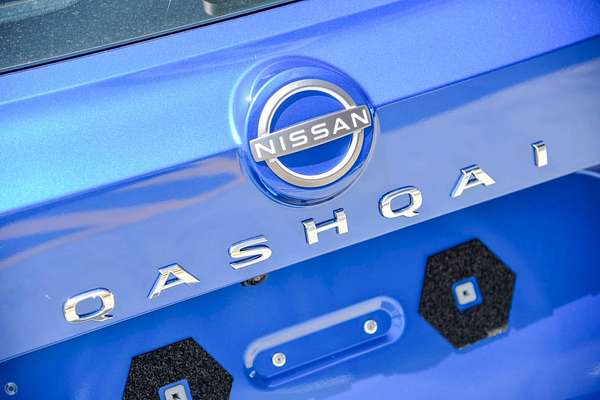 2024 Nissan QASHQAI ST+ J12