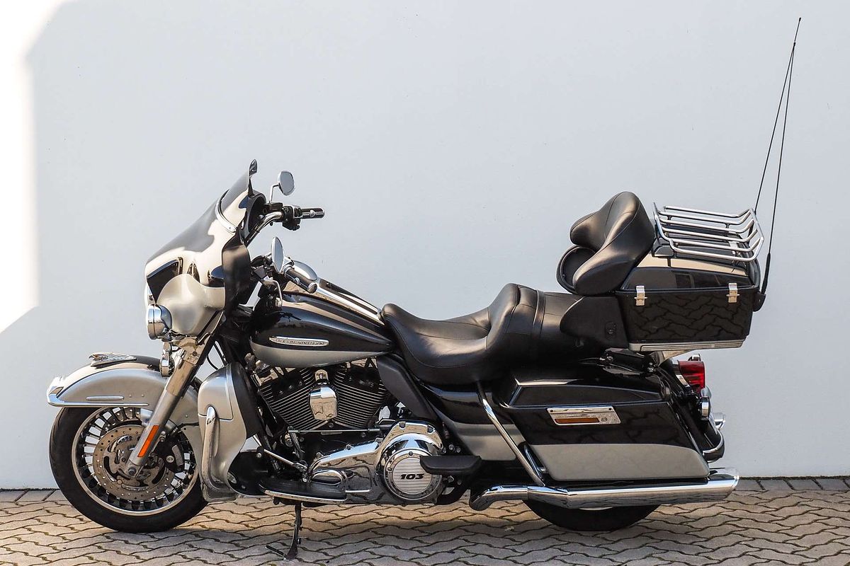 2012 Harley-Davidson Electra Glide Ultra Limited (FLHTK) Touring