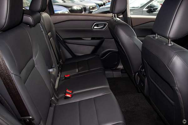 2024 Nissan X-TRAIL ST-L T33
