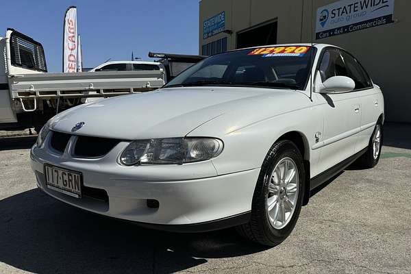 2002 Holden Commodore Acclaim VX II