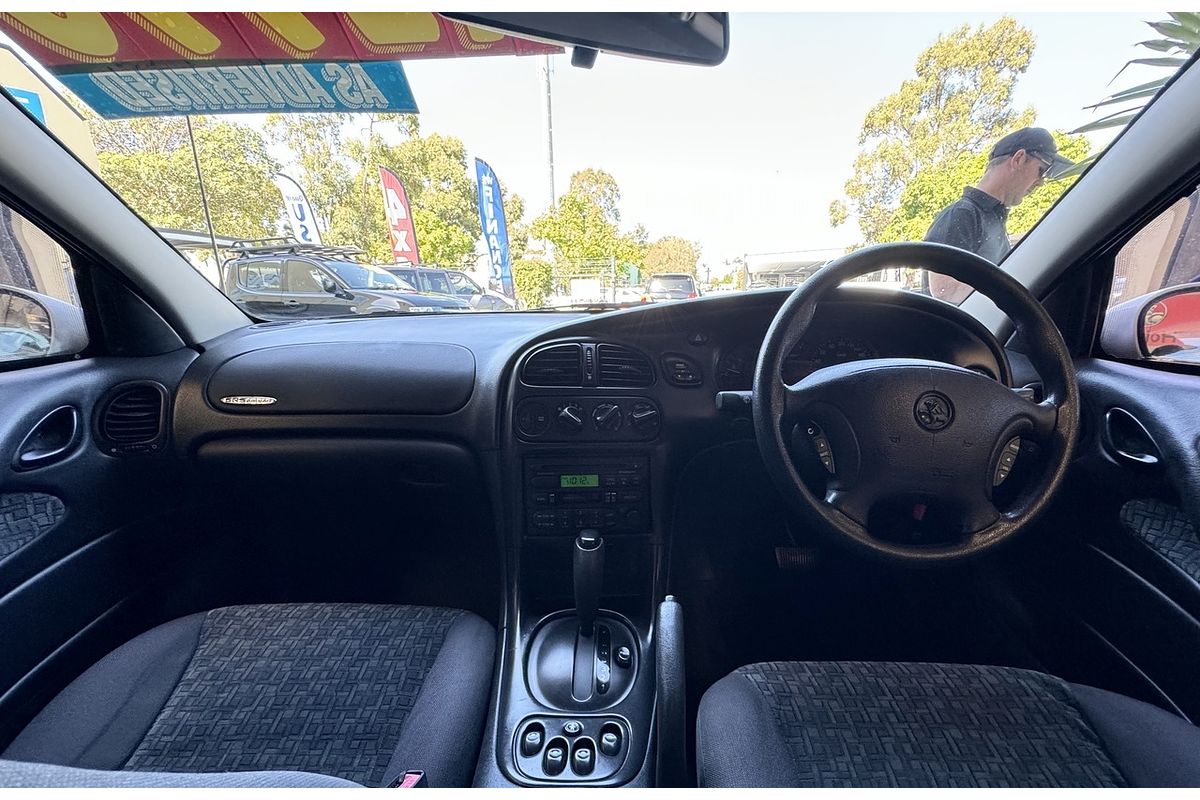 2002 Holden Commodore Acclaim VX II