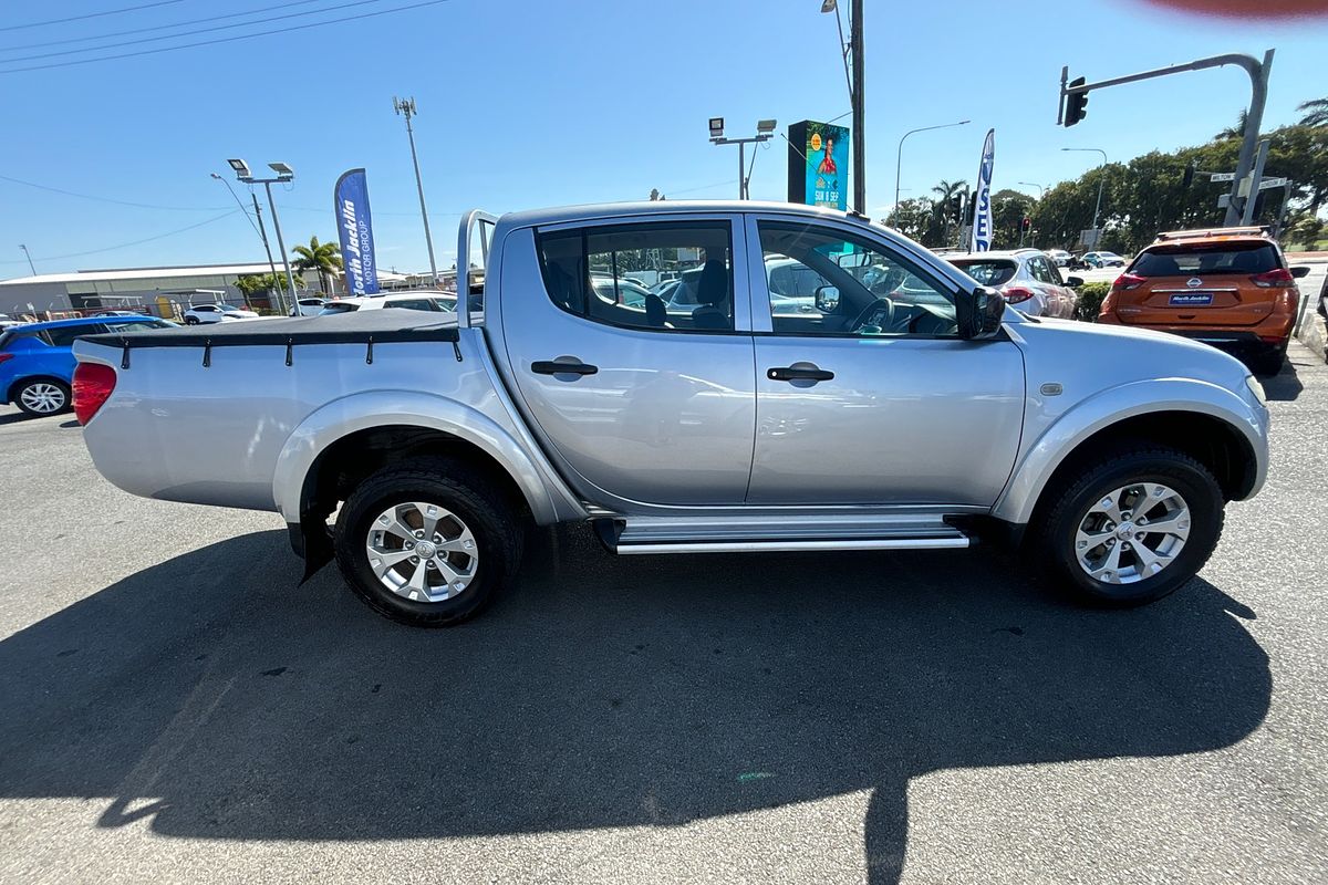 2013 Mitsubishi Triton GLX MN 4X4