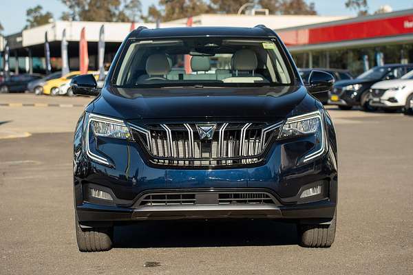 2024 Mahindra XUV700 AX7L