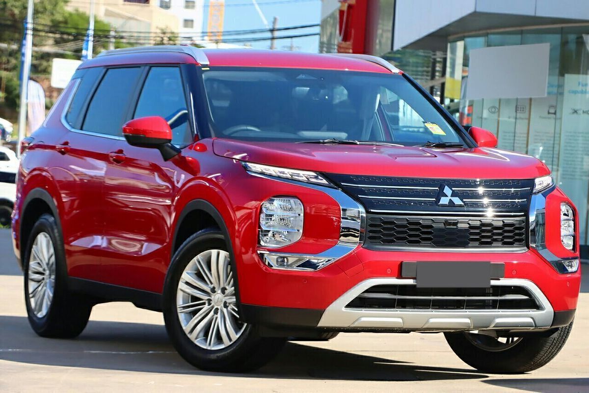 2024 Mitsubishi Outlander LS ZM