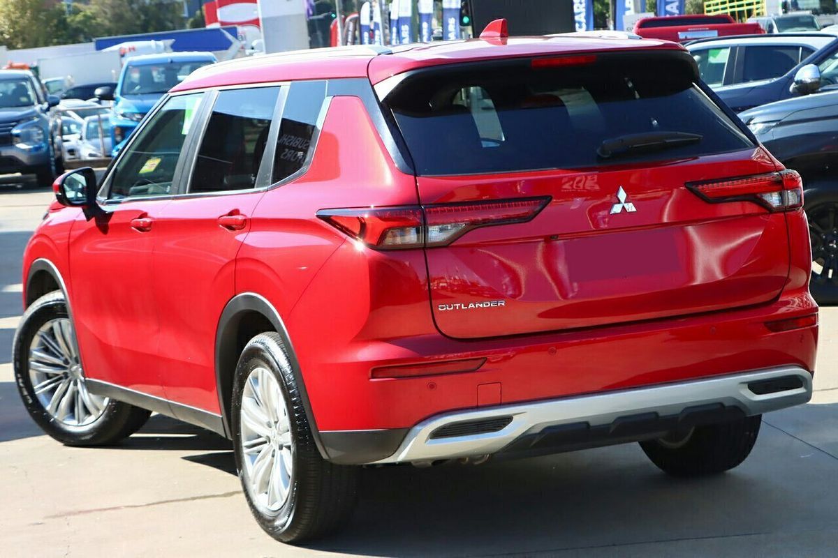 2024 Mitsubishi Outlander LS ZM