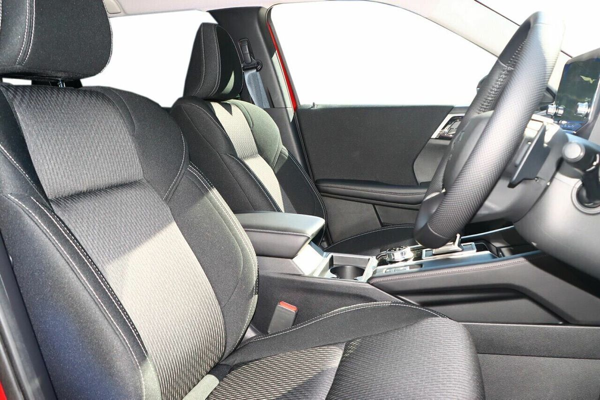 2024 Mitsubishi Outlander LS ZM