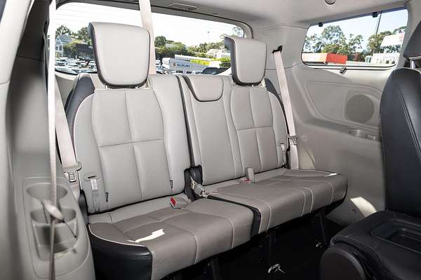 2016 Kia Carnival Platinum YP