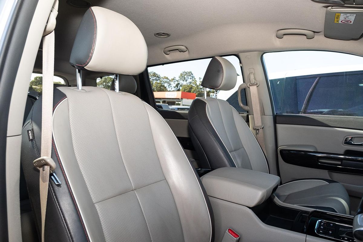 2016 Kia Carnival Platinum YP