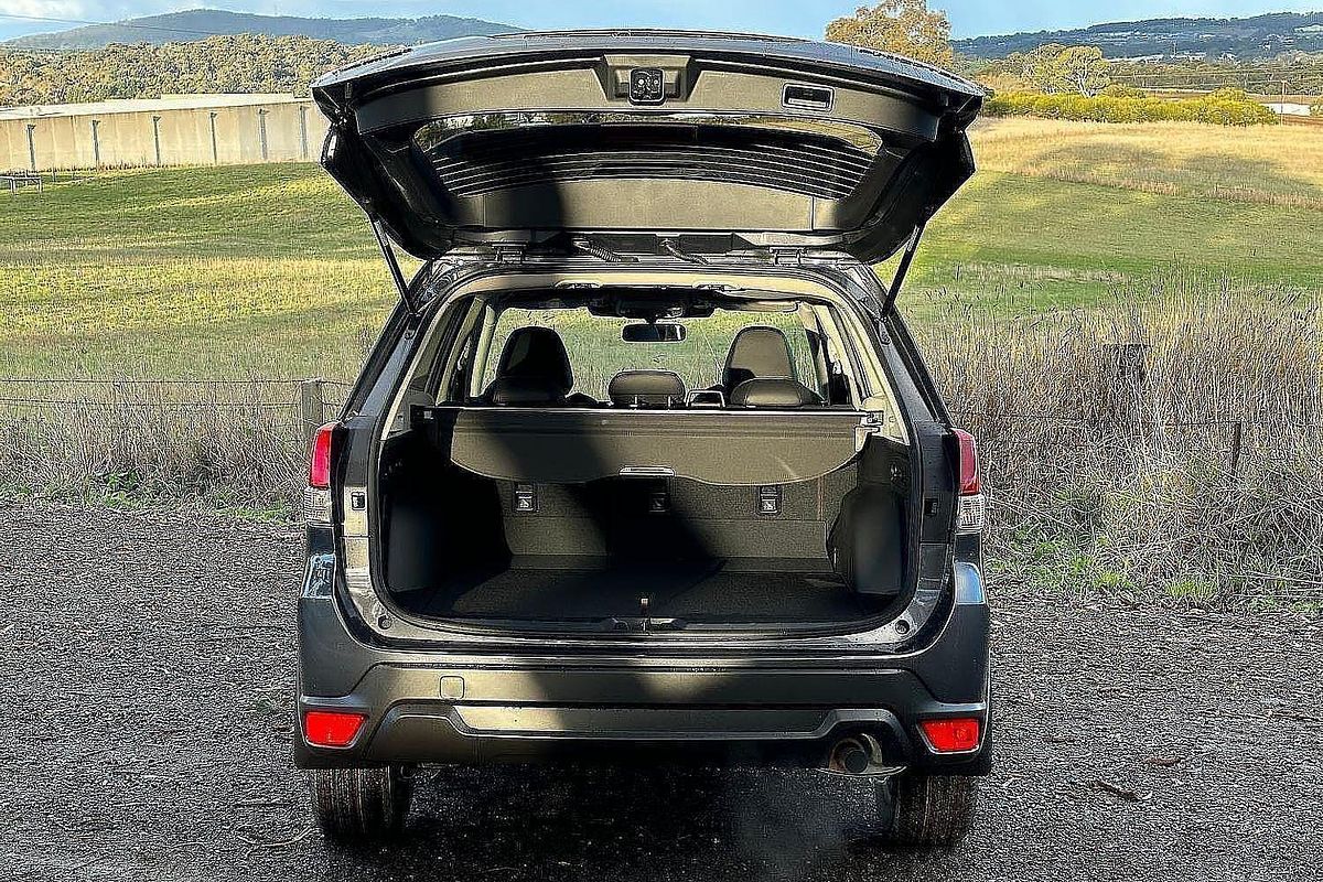 2024 Subaru Forester 2.5i Luxury Special Edition S5