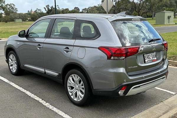 2021 Mitsubishi Outlander ES ZL