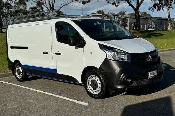 2022 Mitsubishi Express GLX+ SN LWB