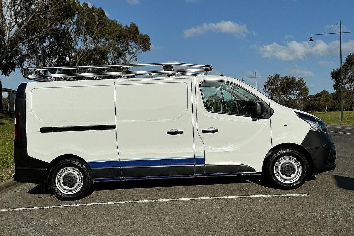 2022 Mitsubishi Express GLX+ SN LWB