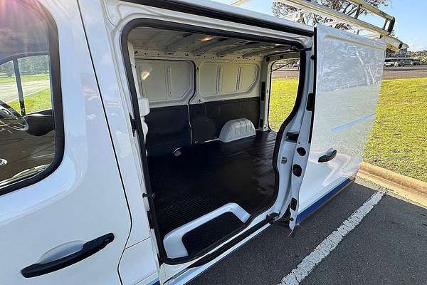 2022 Mitsubishi Express GLX+ SN LWB