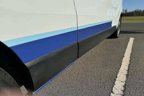 2022 Mitsubishi Express GLX+ SN LWB