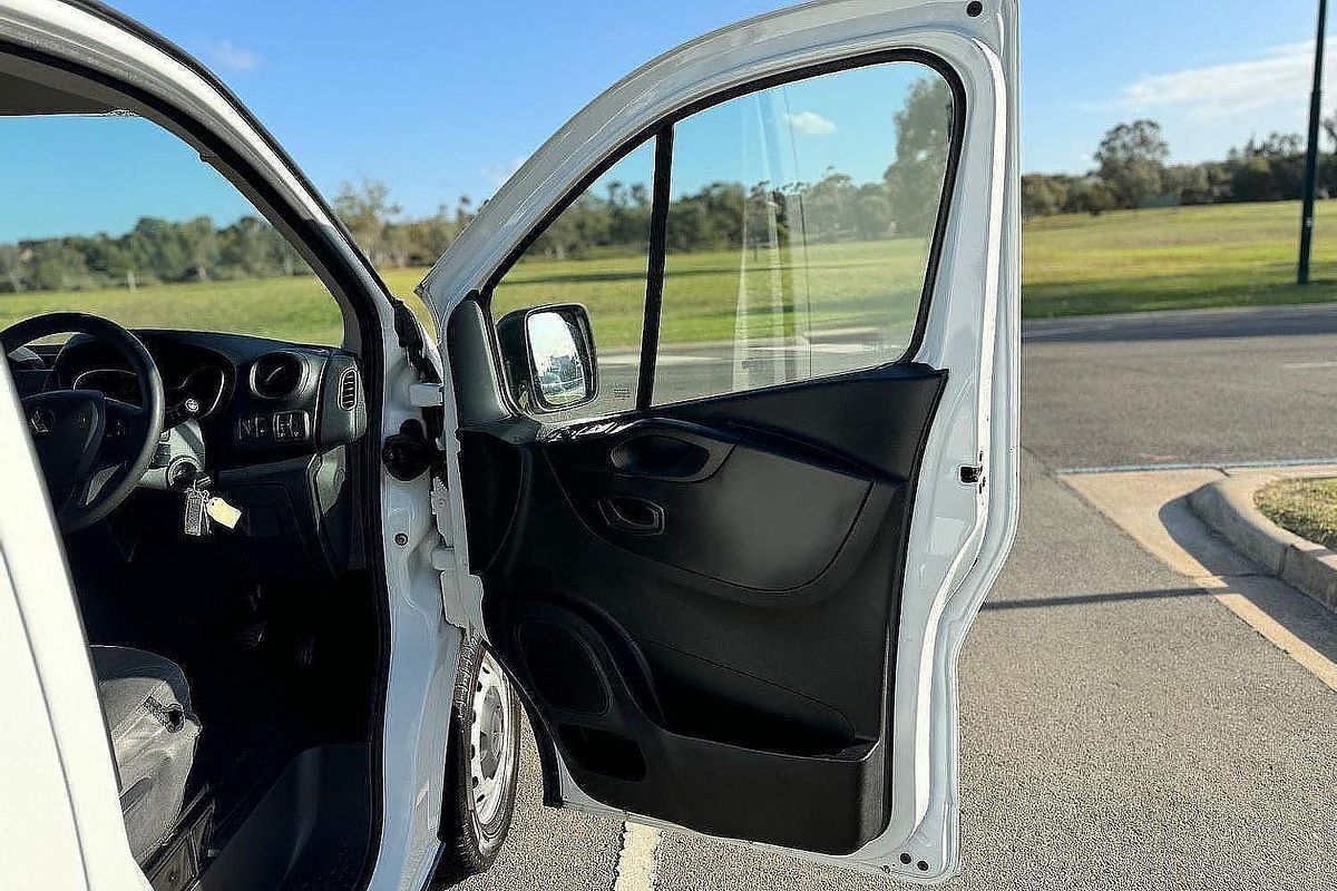2022 Mitsubishi Express GLX+ SN LWB