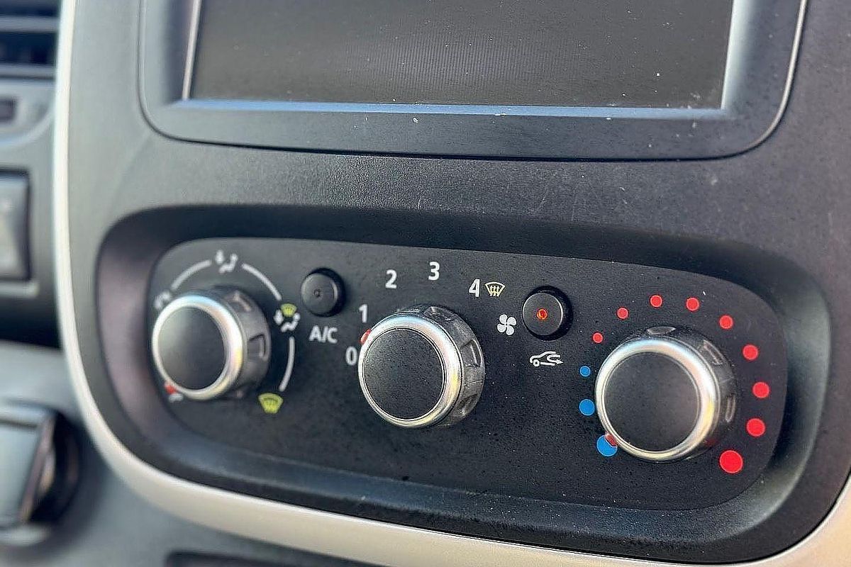 2022 Mitsubishi Express GLX+ SN LWB