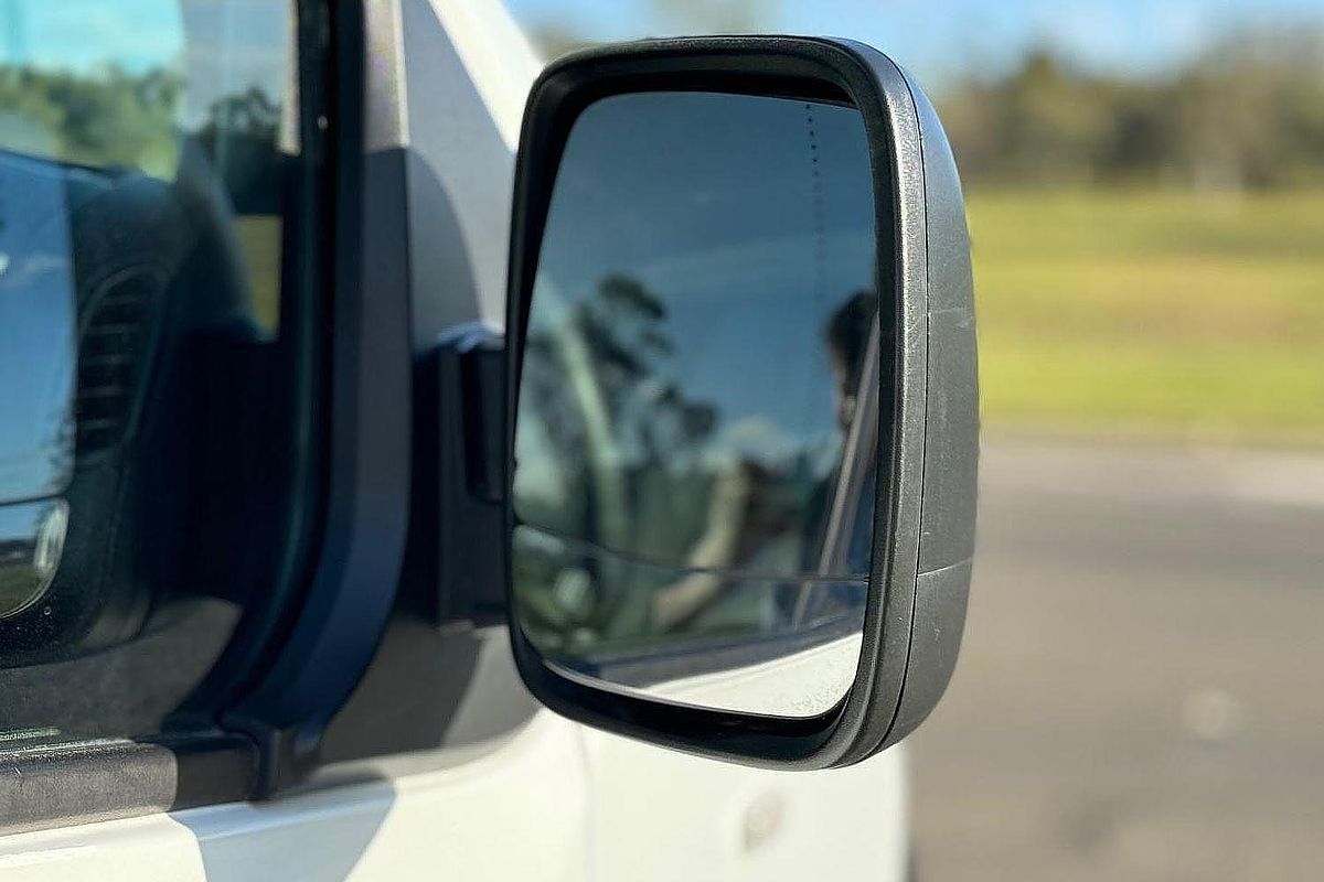 2022 Mitsubishi Express GLX+ SN LWB