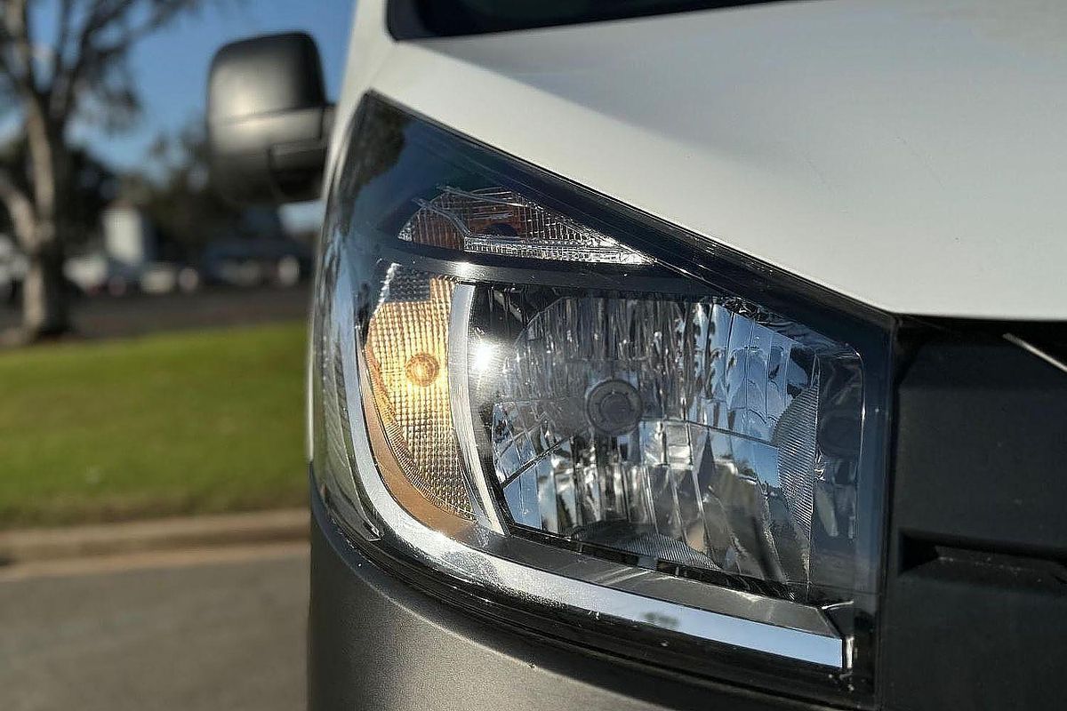 2022 Mitsubishi Express GLX+ SN LWB