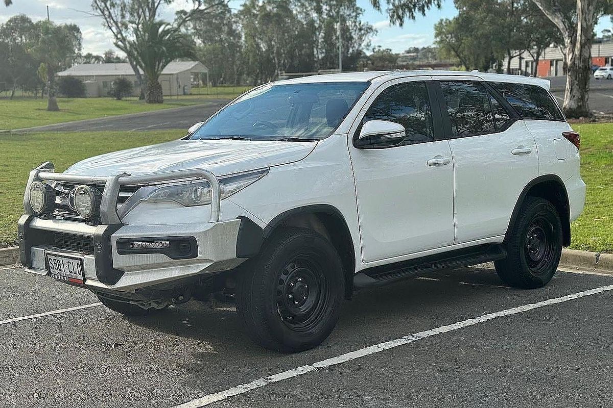 2017 Toyota Fortuner GX GUN156R