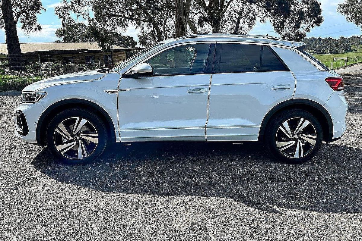 2024 Volkswagen T-Roc 140TSI R-Line D11