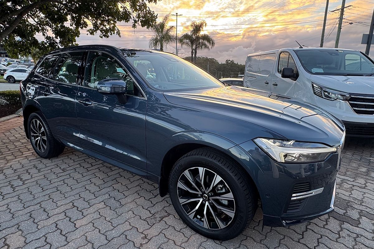 2023 Volvo XC60 Plus B5