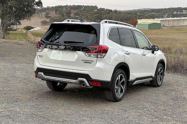 2024 Subaru Forester Hybrid S S5