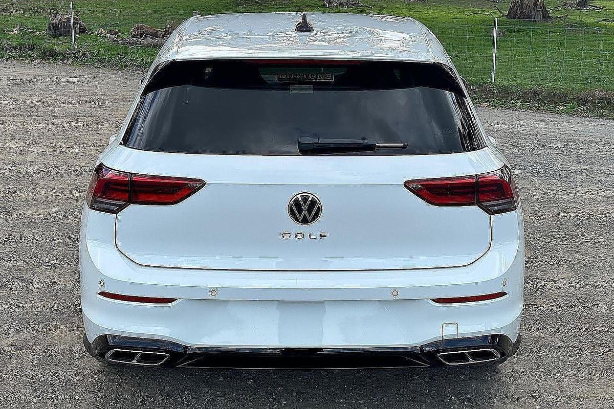 2024 Volkswagen Golf 110TSI R-Line 8