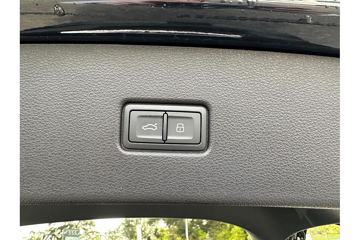 2024 Audi Q5 45 TFSI S Line FY