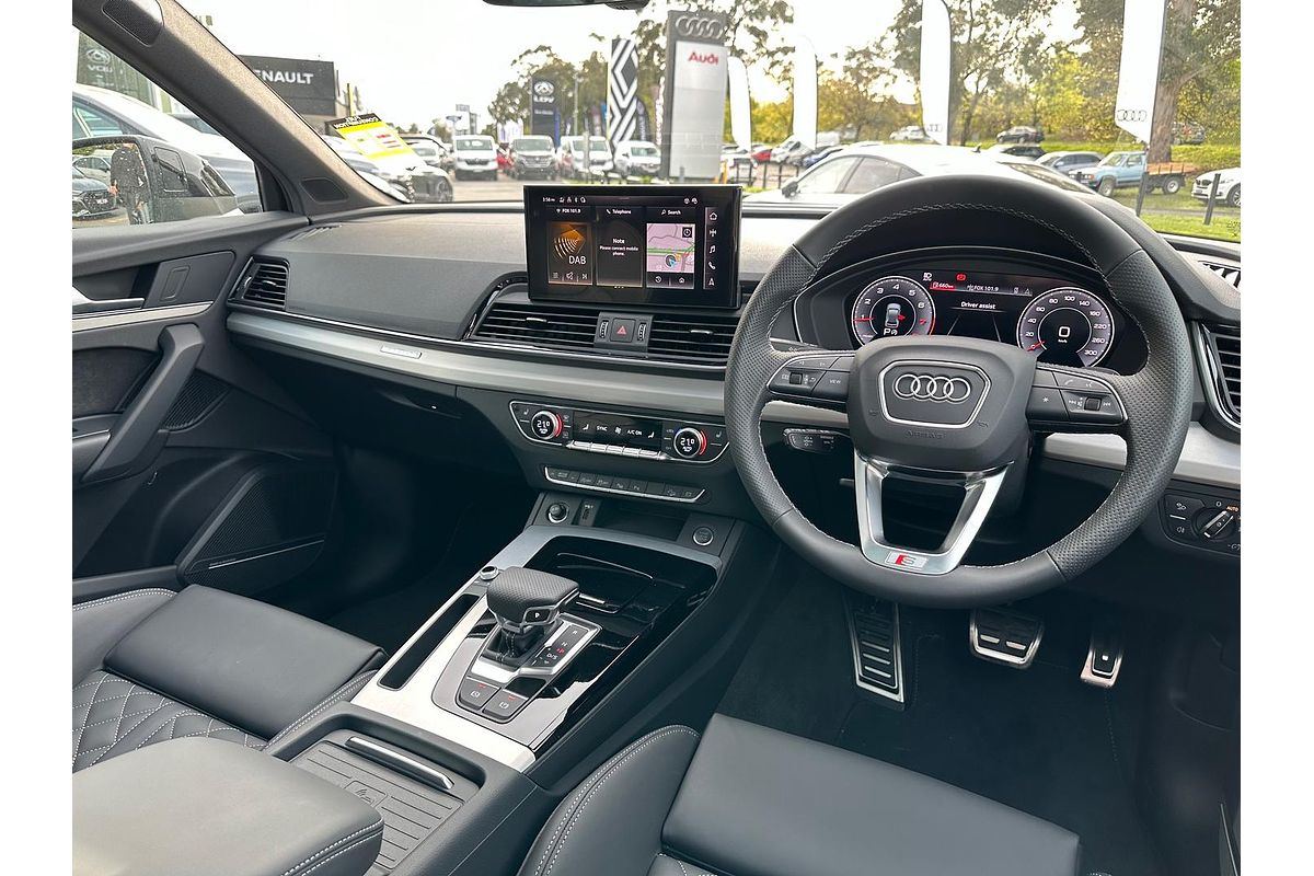 2024 Audi Q5 45 TFSI S Line FY