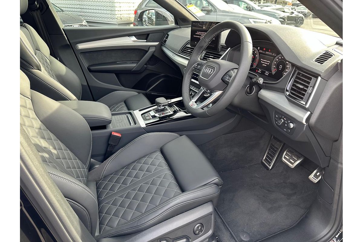 2024 Audi Q5 45 TFSI S Line FY