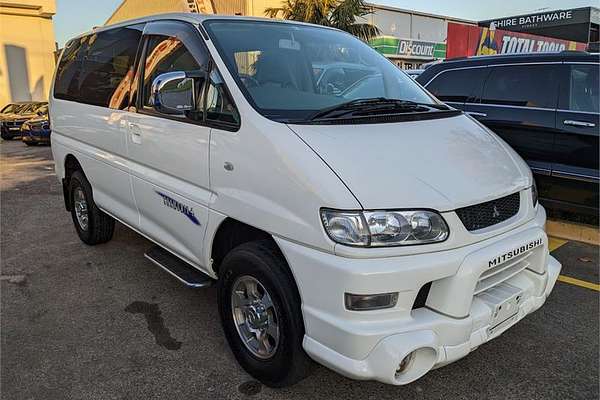 2005 Mitsubishi Delica Spacegear PD6W