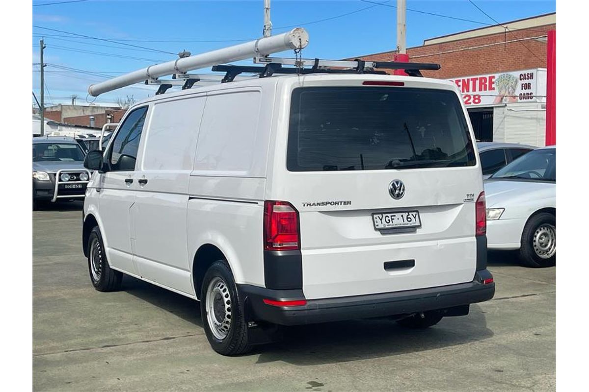 2016 Volkswagen Transporter TDI250 Runner T6 SWB